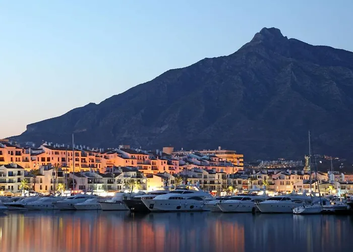 Apartment Designer Renovated Penthouse In Puerto Banus Marbella