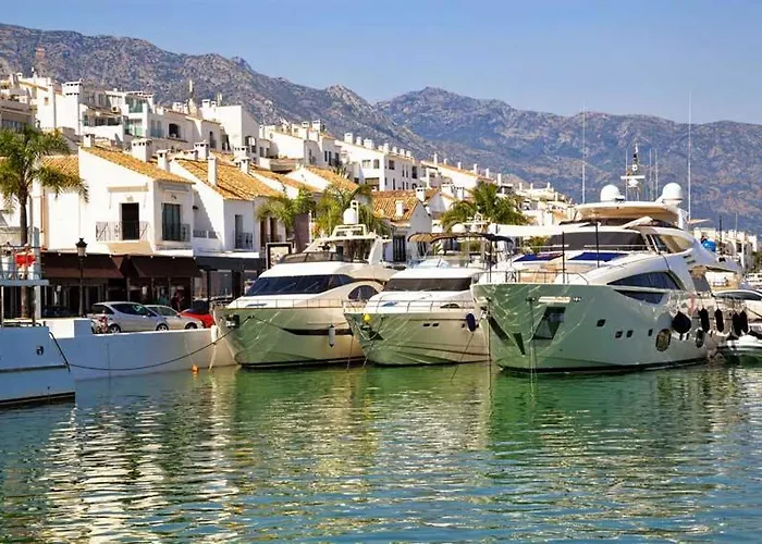 Designer Renovated Penthouse In Puerto Banus *