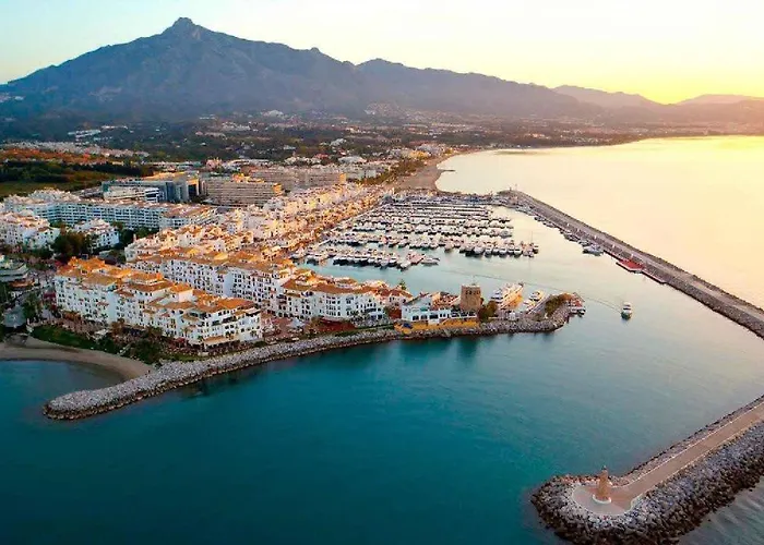 & Puerto Banus Penthouse Apartament *