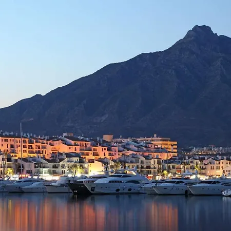 Apartamento Designer Renovated Penthouse In Puerto Banus Marbella